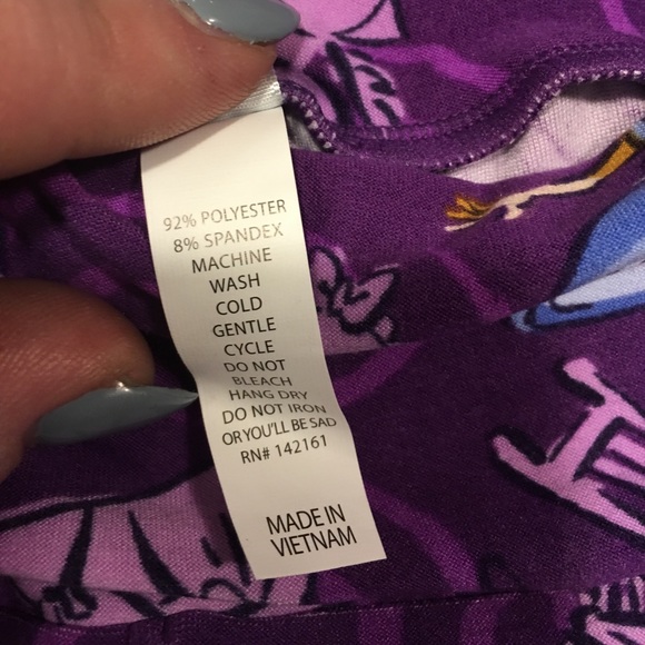 LuLaRoe Disney’s Alice
Size Tall&Curvy Leggings - Picture 4 of 8